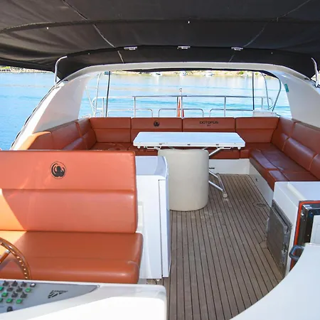 Goekce1yacht Bådhotel